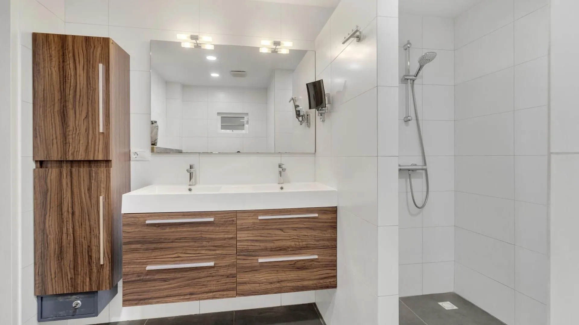קרלנדיק Windsock Apartment Kas Salty